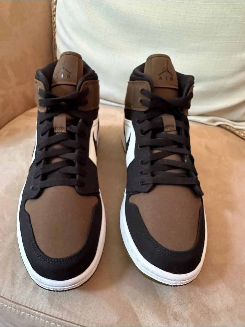 Jordan 1 Mid SE Olive Toe - DV0427-301 NWOB Men’s size 10